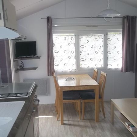 Camping Aire Du Gros Pre Lesseux Екстер'єр фото